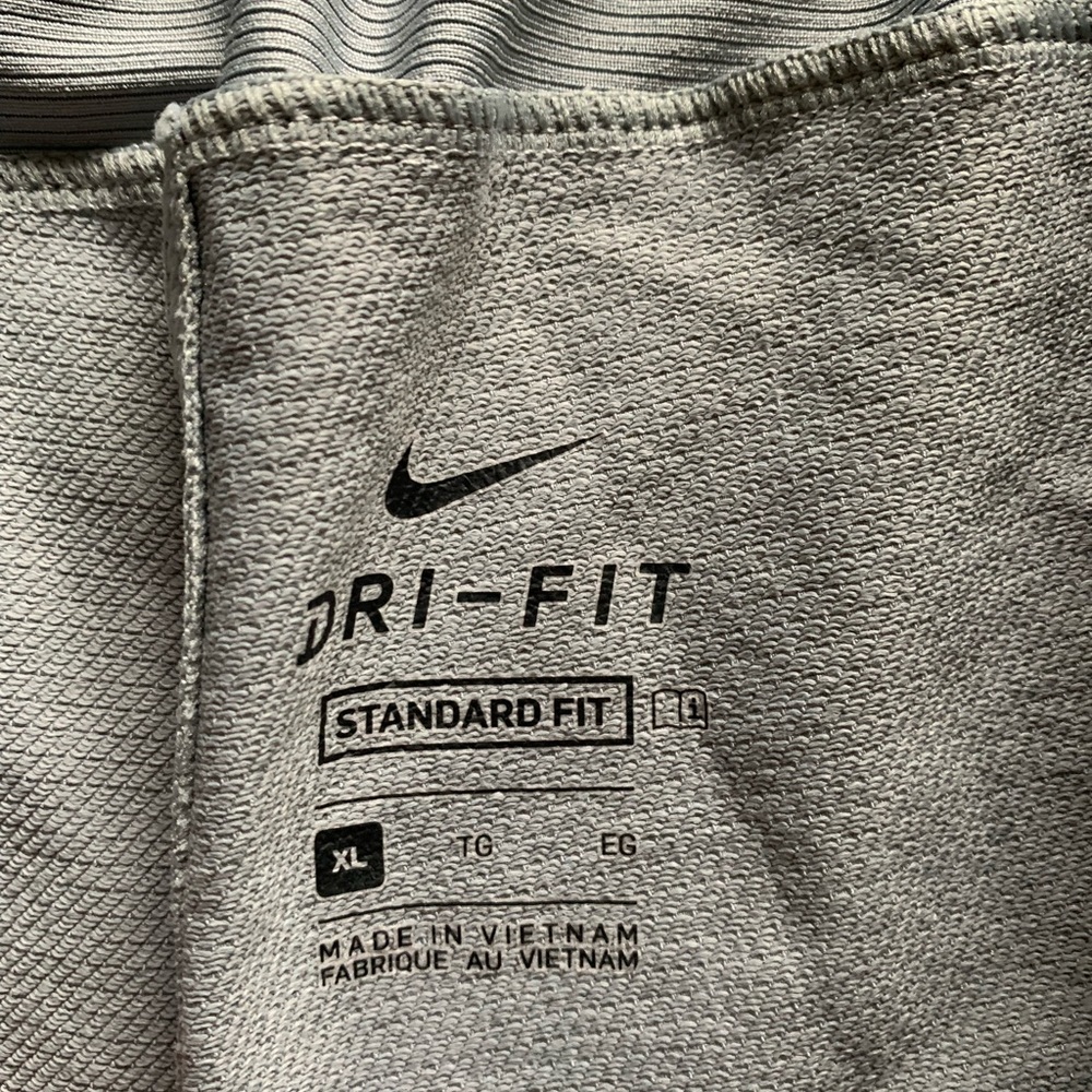 Nike Pro shorts - Picture 2 of 4